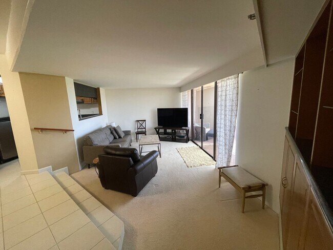1221 Victoria St Unit Admiral Thomas Building