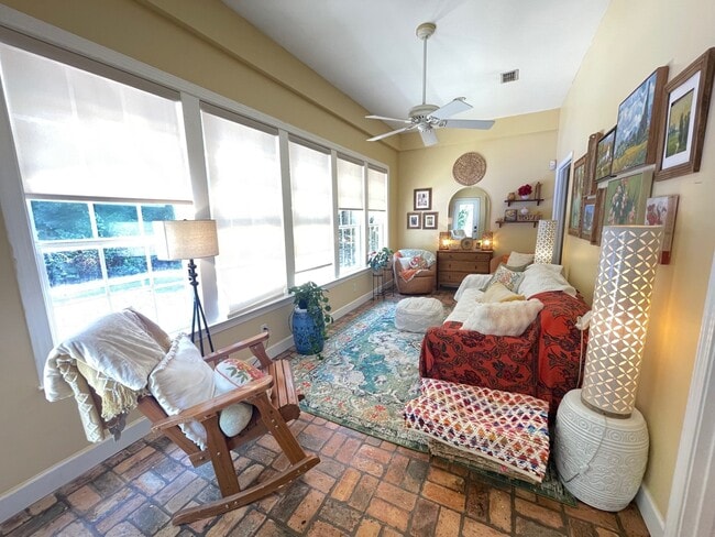 Photo - 31072 Oakleigh Dr