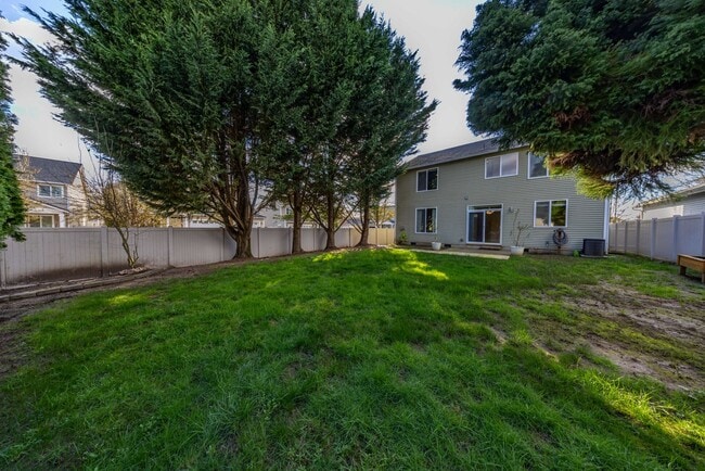 Photo - 3 bedr + Bonus room home in Battle Ground w/ AC