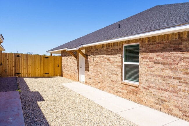 Photo - 2710 Baron Ave
