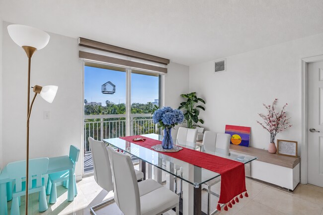 Photo - 816 NW 11th St Unit 607