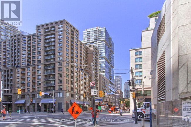 Photo - 199 Richmond St W Unité 618