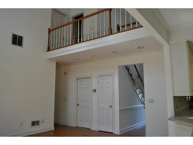 Photo - 2702 Bridgegate Cove NE