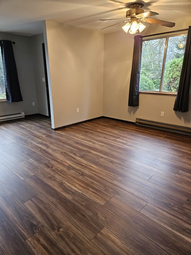 Photo - 514 E 25th St