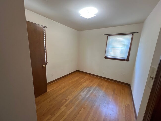 Photo - 7403 Shady Grove Rd