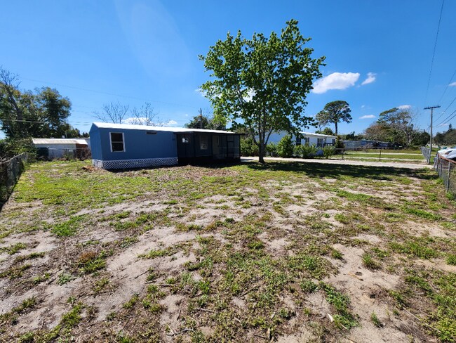 Photo - 3109 Brockett Rd