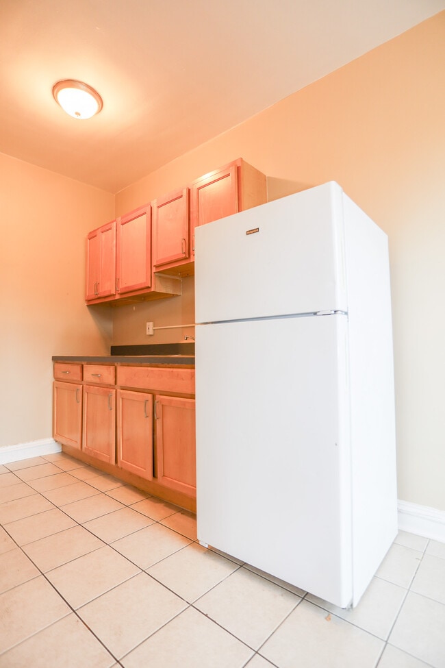 Building Photo - 5011 N Damen Ave Unit #28 Rental