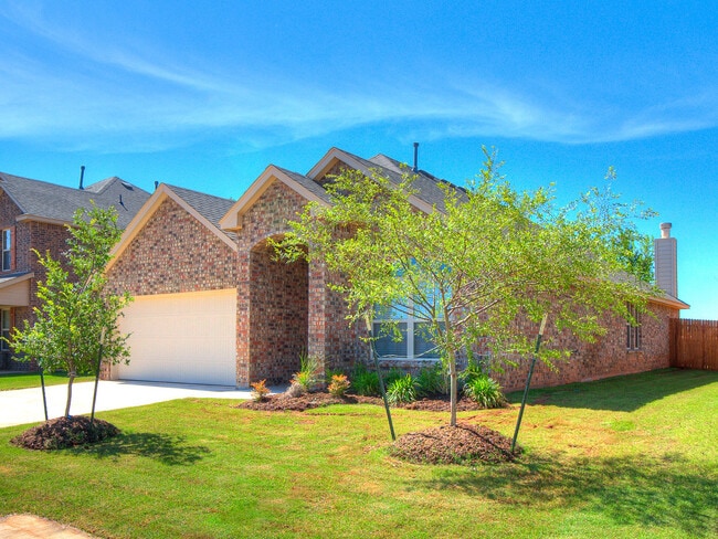 Photo - 4 Bedrooms/2 Baths in Falling Springs Addition - Deer Creek Schools - Community Pool