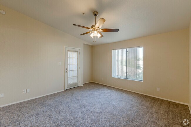 1BR, 1BR - 650SF - Living Room