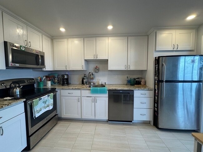 Photo - 2 Hammond Pond Pkwy Unit 602
