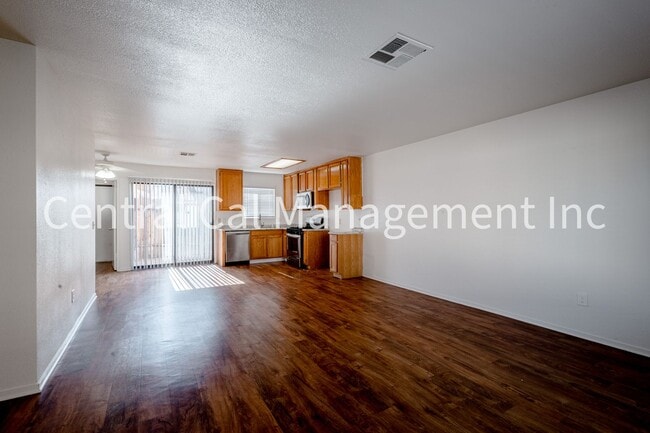 Photo - 8404 Laborough Dr Unit Apt A