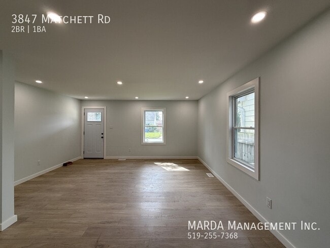 Photo - FULLY RENOVATED BUNGALOW 2 BED/1 BATH - WEST WINDSOR + UTILITIES