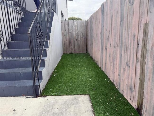 Photo - 4617 NW 2nd Terrace Unidad 4617 NW 2nd Ter # 4619