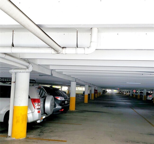 Photo - 17021 N Bay Rd Unit 618