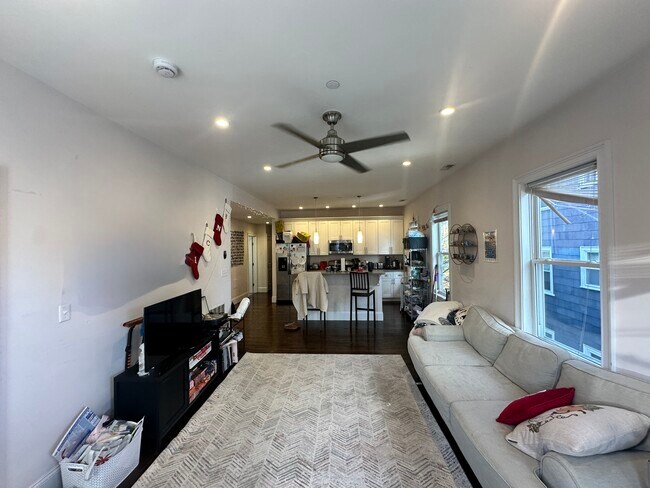 Photo - 9 Oswald St Unit 2