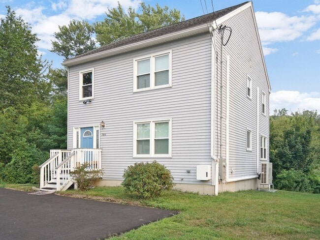 Building Photo - 744 S Main St Rental