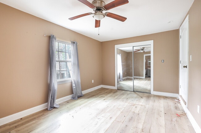 Photo - 517 Thompson St