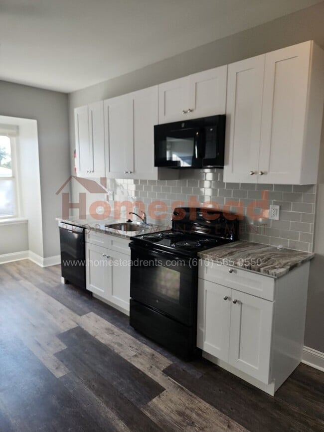 Building Photo - 1 Bedroom Apartment in Norristown! Unit 4