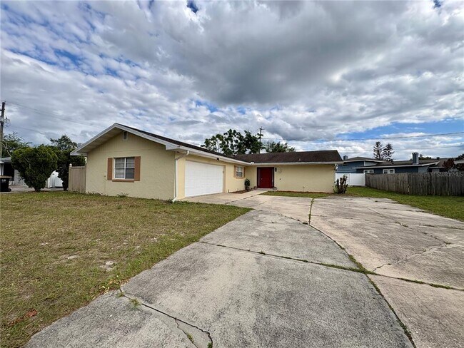 728 Lake Ned Rd