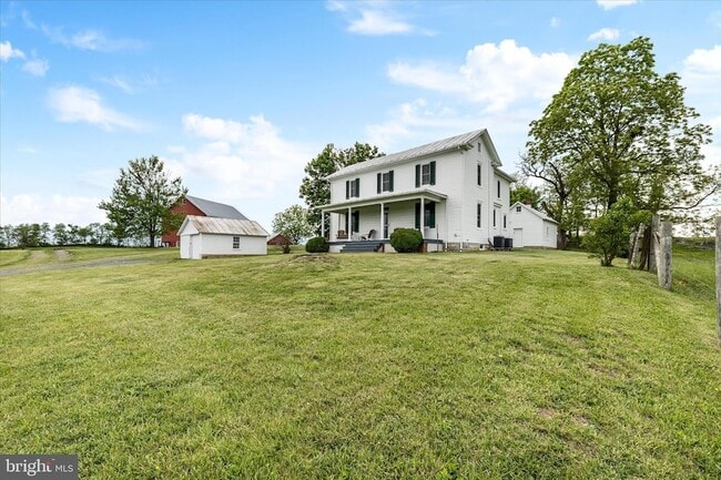 Photo - 5452 Middle Rd