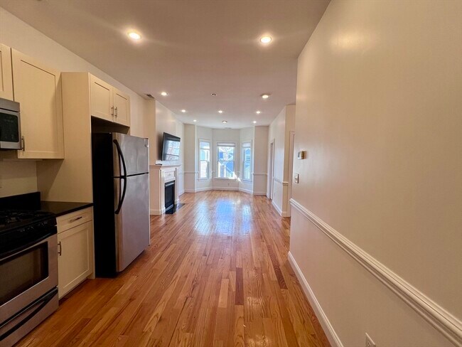 Photo - 150 1/2 M St Unit 3