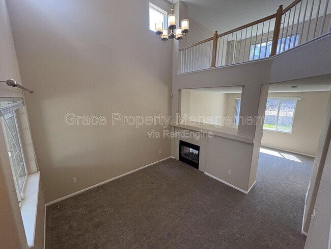 Photo - 910 Humboldt Way