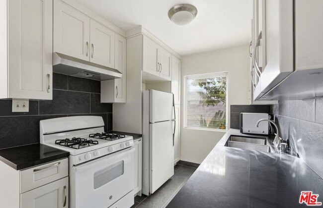 Photo - 1475 S Wooster St Unit 3