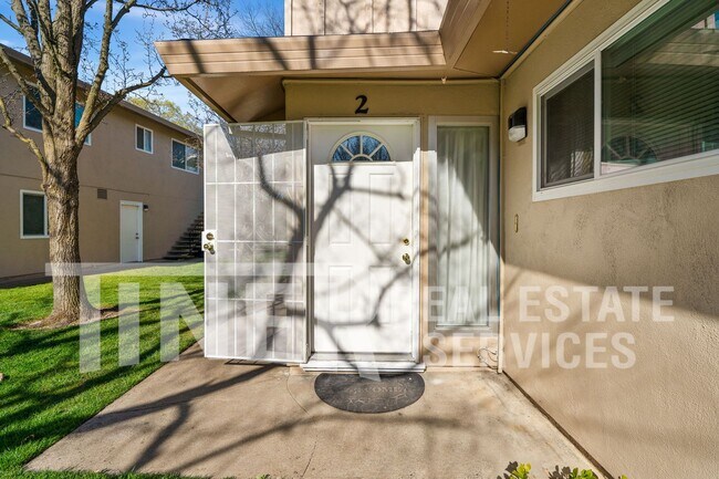 Photo - 5159 Connecticut Dr Unit # 2