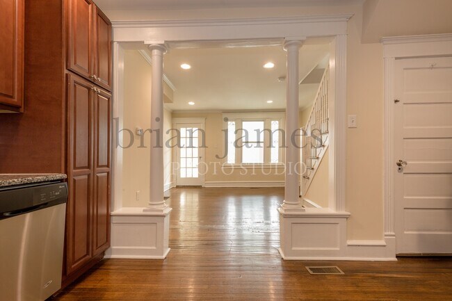 Photo - 537 E Penn St Unit A