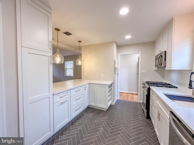 Photo - 226 Guthrie Ave