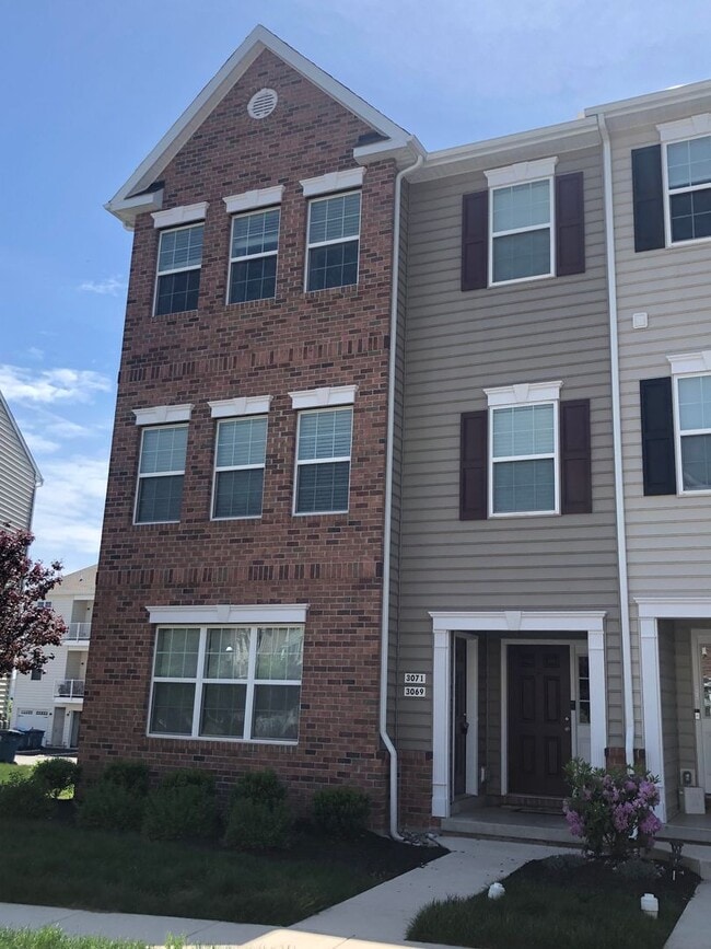 Building Photo - Pennsburg Beautiful 2 Bedroom 1.5 bath Tow... Rental