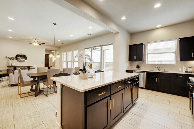 Photo - 1603 Arcilla St