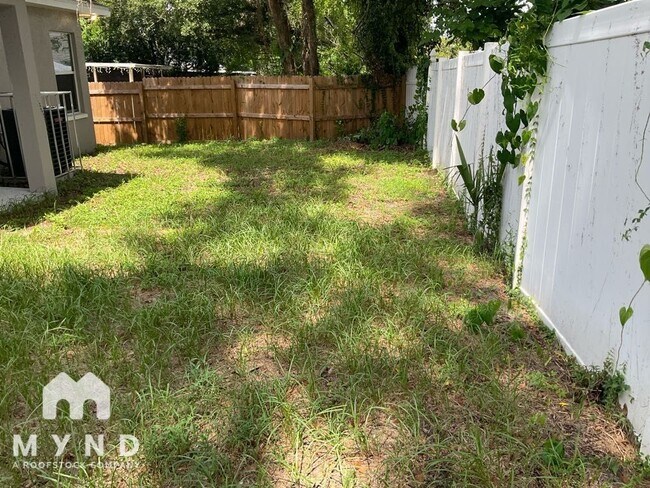 Photo - 9311 N 20th St