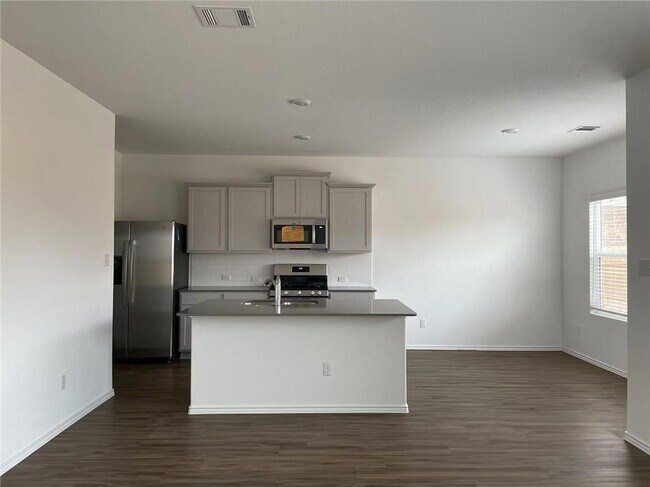 Photo - 109 Canley Lp