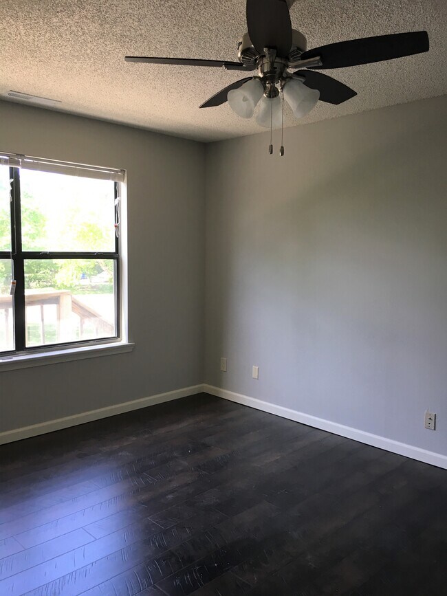 Photo - 210 Mt Hope Ct Unit 1