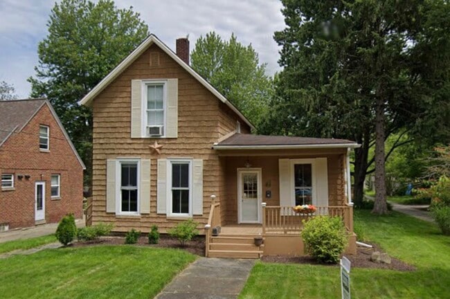Photo - 355 S Rocky River Dr