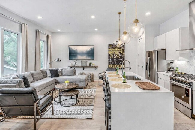 Building Photo - 1035a Scovel St