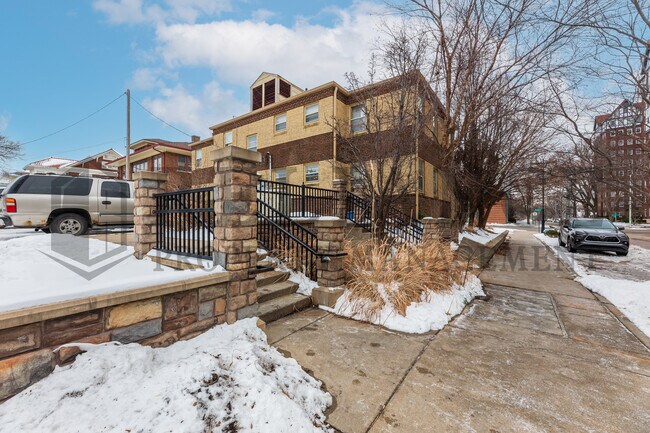 Photo - 3304 E Douglas Ave