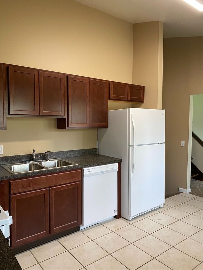 Photo - 4494 Burkey Rd