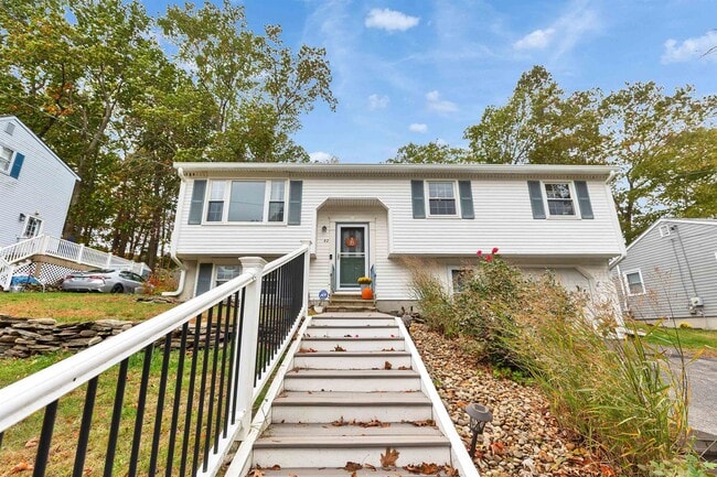 Photo - 52 Jonathan Ln