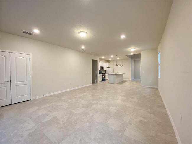 Photo - 7360 Oakmoss Loop