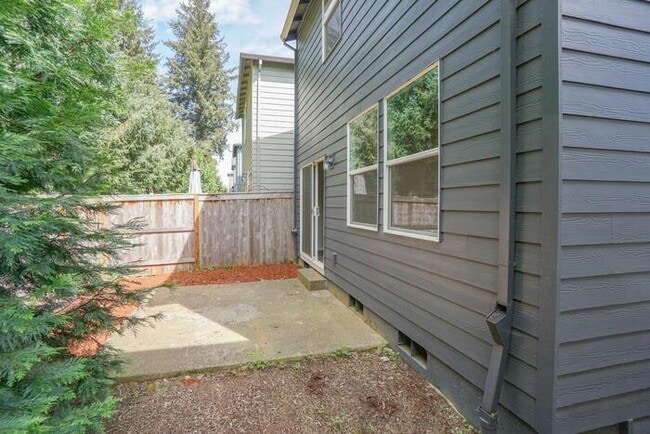 Photo - 5824 NE 80th Ct