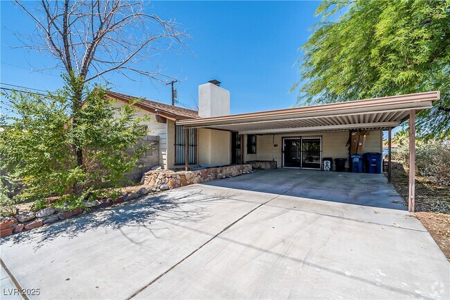 Building Photo - 4401 St Andrews Cir Rental