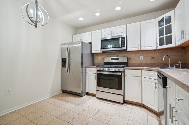 Photo - 14 Walnut St