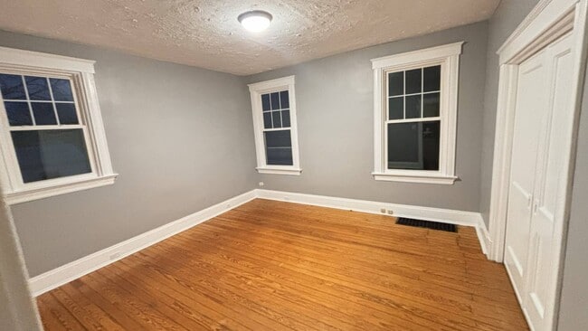 Photo - 506 E 21st St