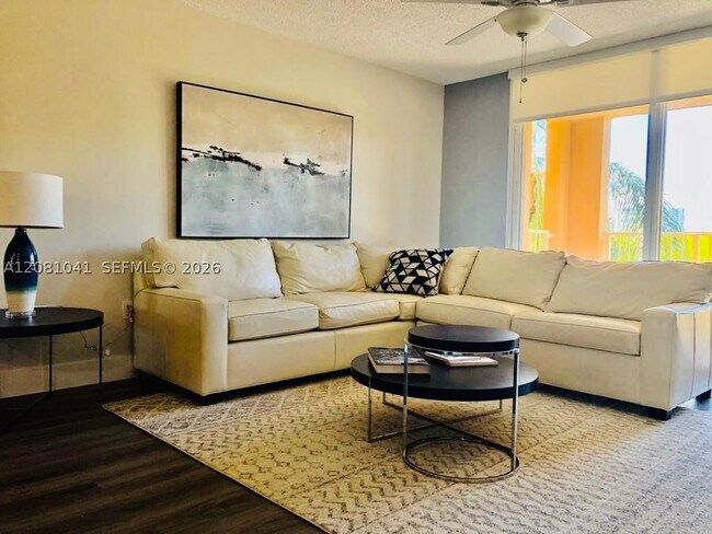 Photo - 19999 E Country Club Dr Unit 1401