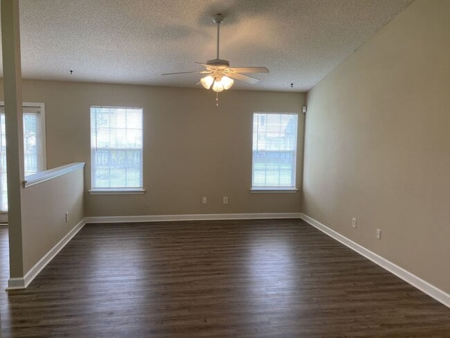 Photo - 4924 Aldersbrook Dr