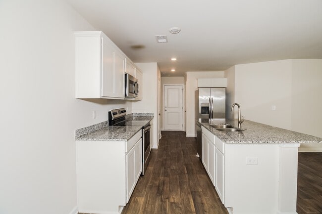 Photo - 215 Merry Oak Ln