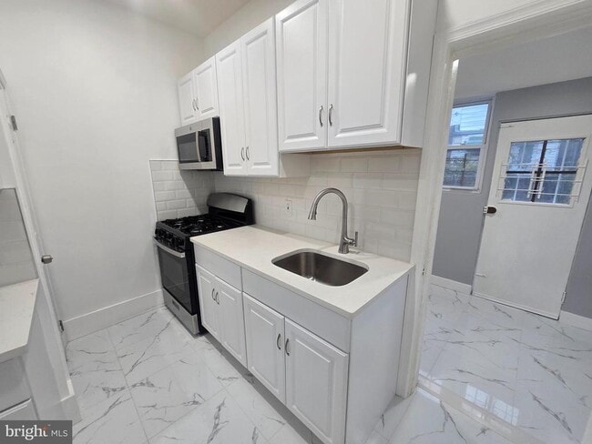 Photo - 2826 N 27th St