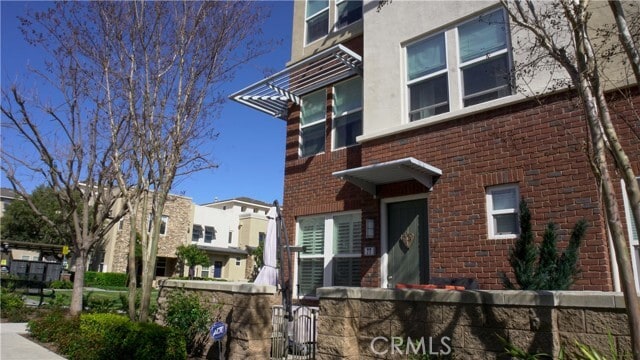 Photo - 77 Brownstone Way